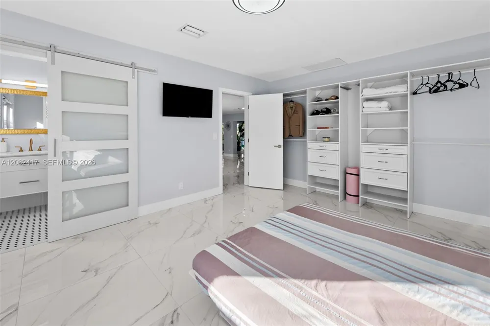 1025 Washington St Hollywood, FL 33019