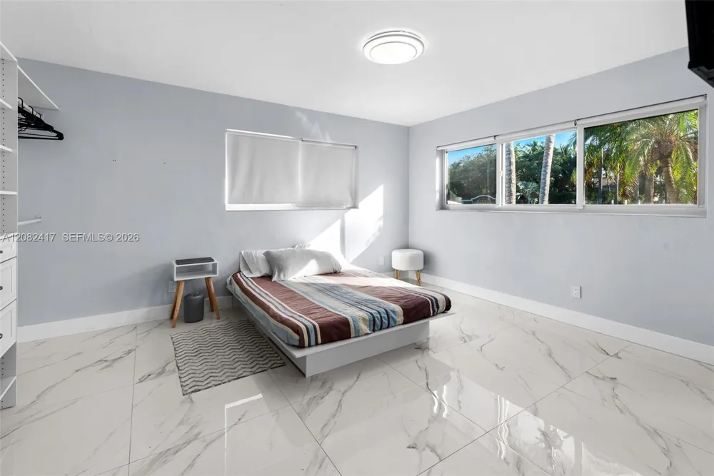 1025 Washington St Hollywood, FL 33019