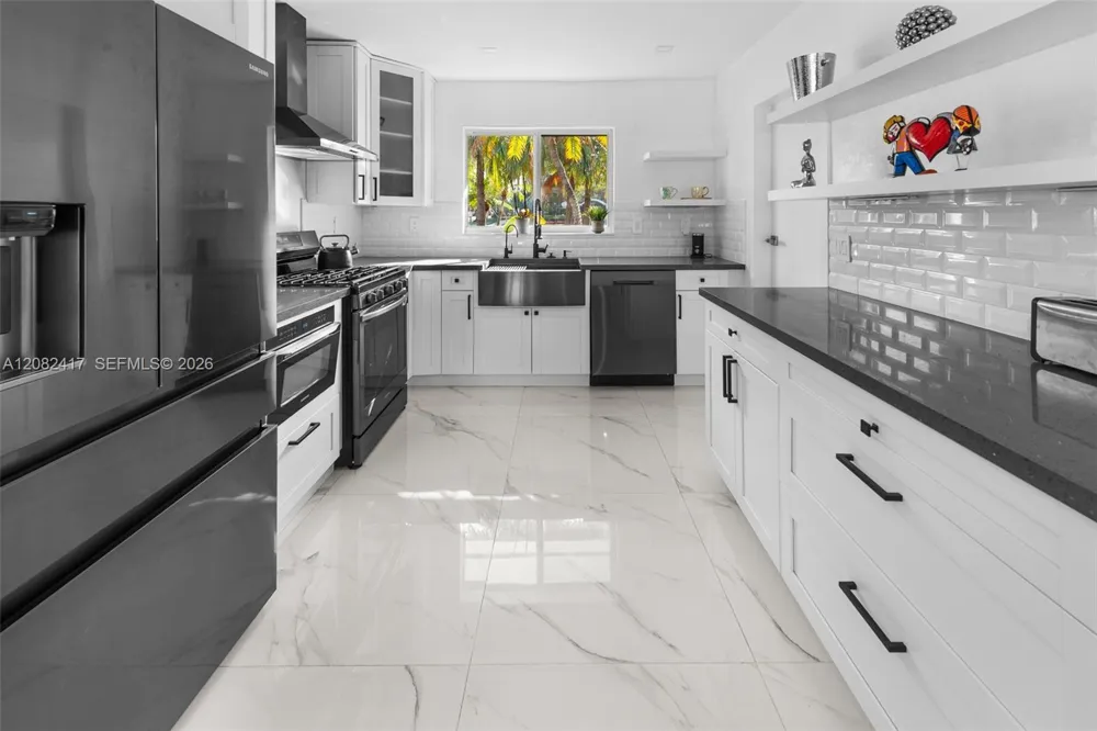1025 Washington St Hollywood, FL 33019