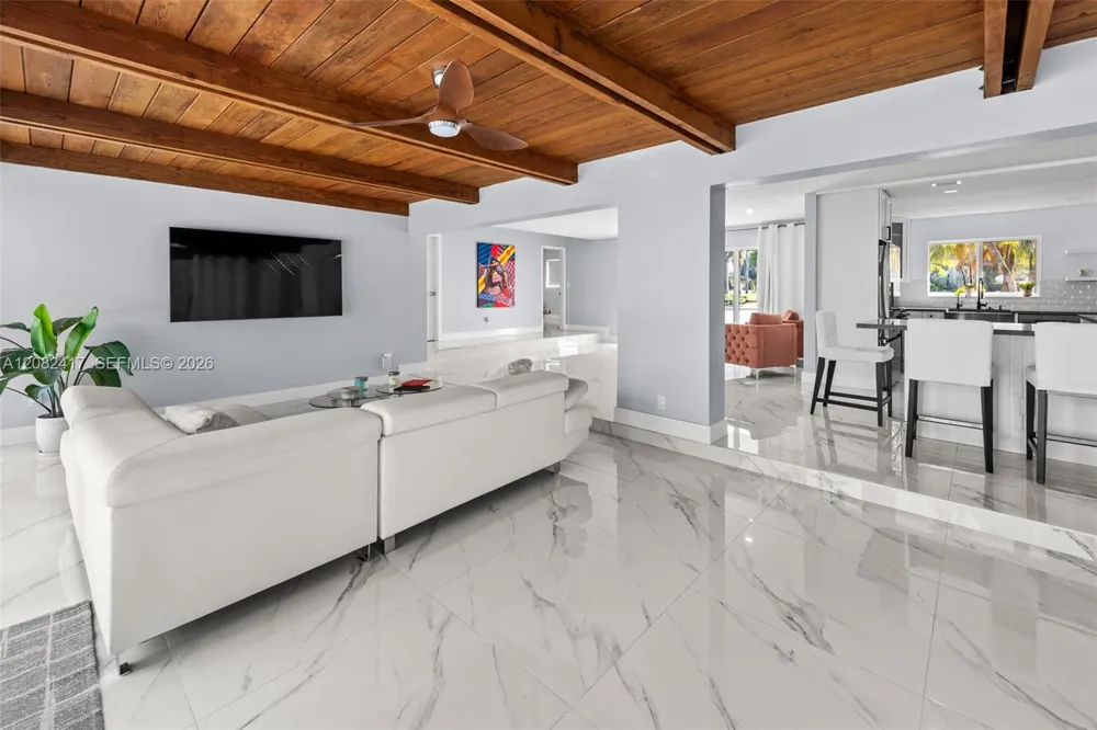 1025 Washington St Hollywood, FL 33019