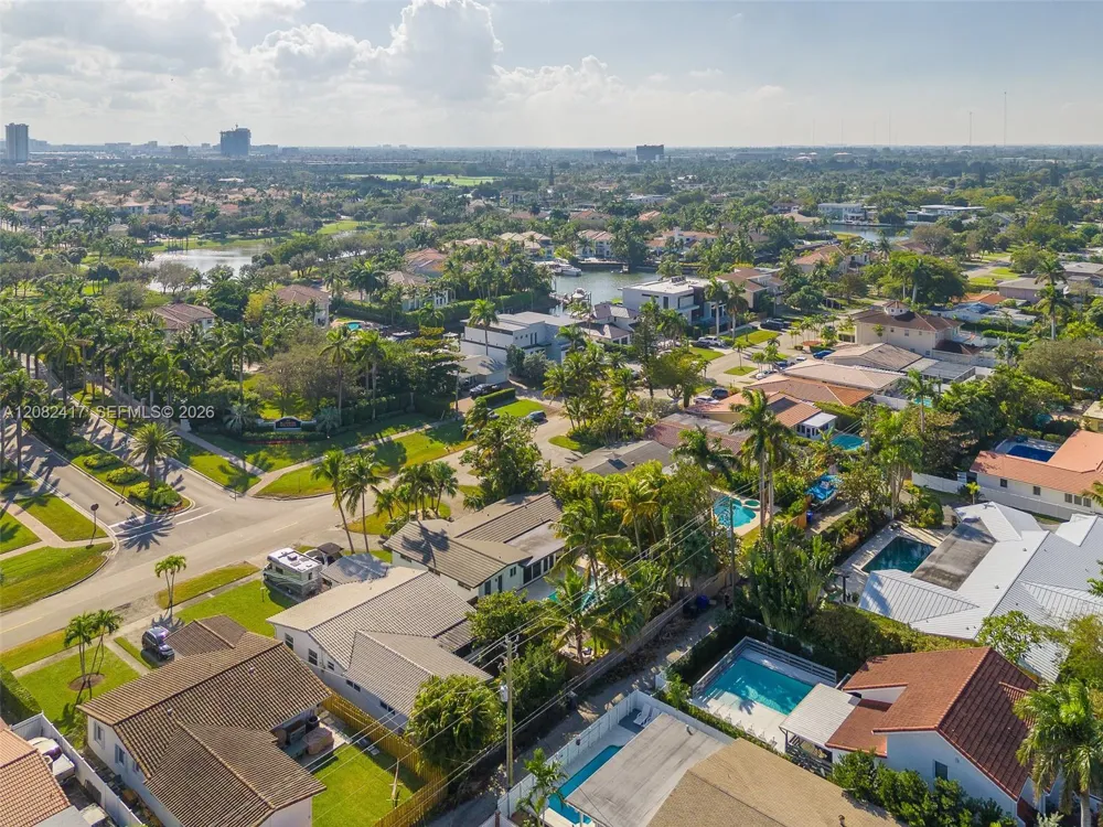 1025 Washington St Hollywood, FL 33019