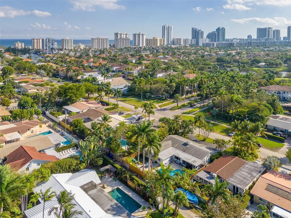1025 Washington St Hollywood, FL 33019