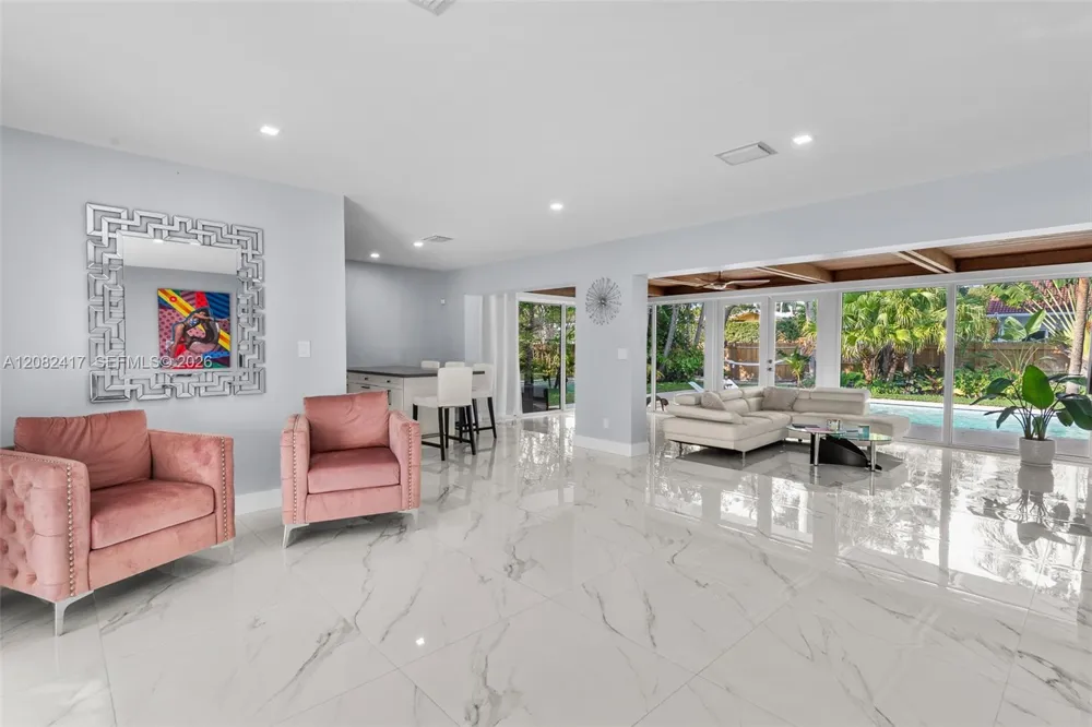 1025 Washington St Hollywood, FL 33019