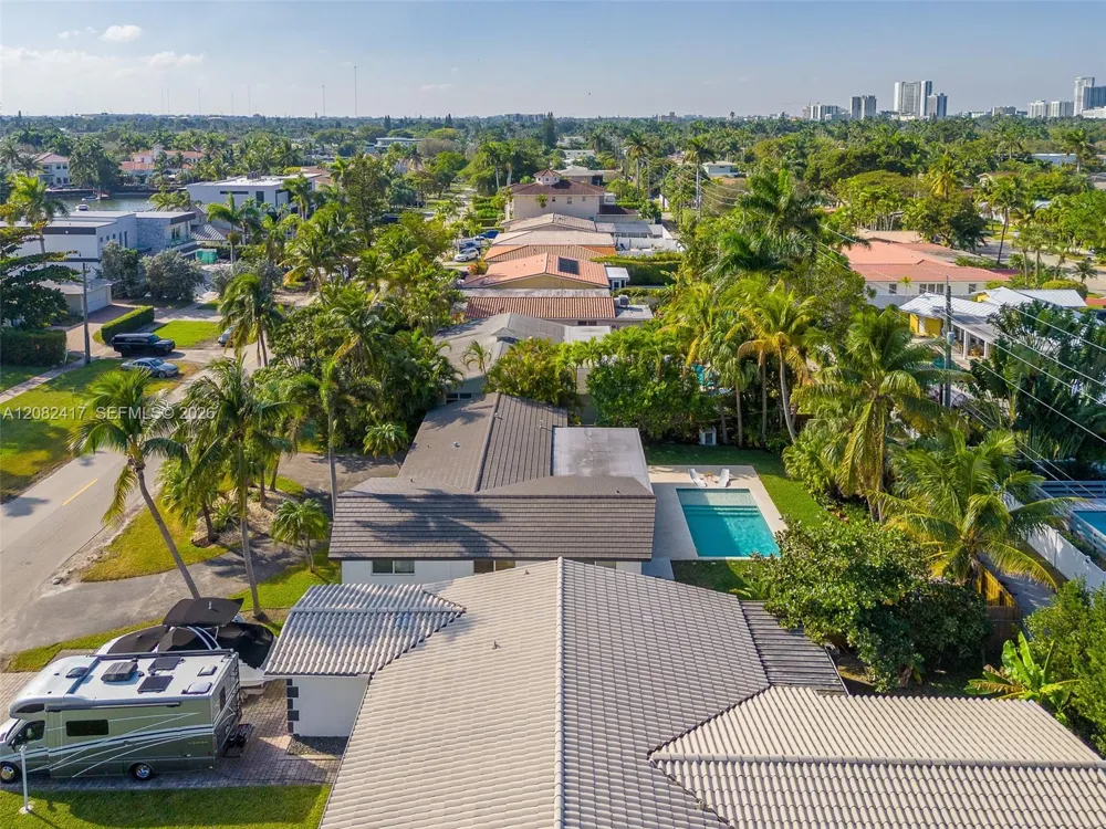 1025 Washington St Hollywood, FL 33019
