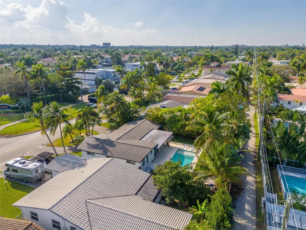1025 Washington St Hollywood, FL 33019