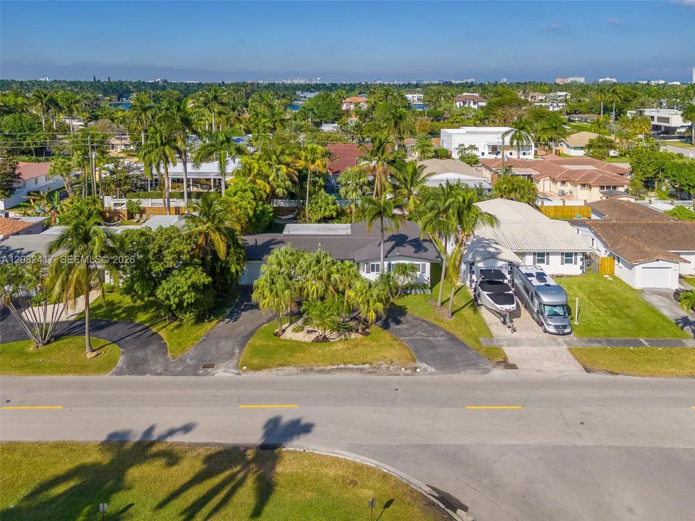 1025 Washington St Hollywood, FL 33019