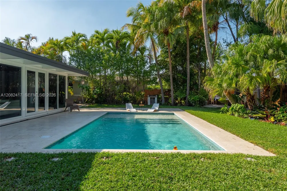 1025 Washington St Hollywood, FL 33019