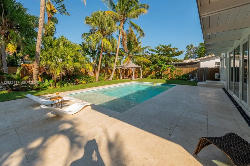 1025 Washington St Hollywood, FL 33019