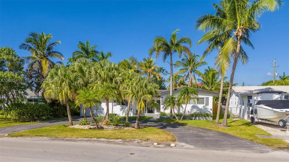 1025 Washington St Hollywood, FL 33019