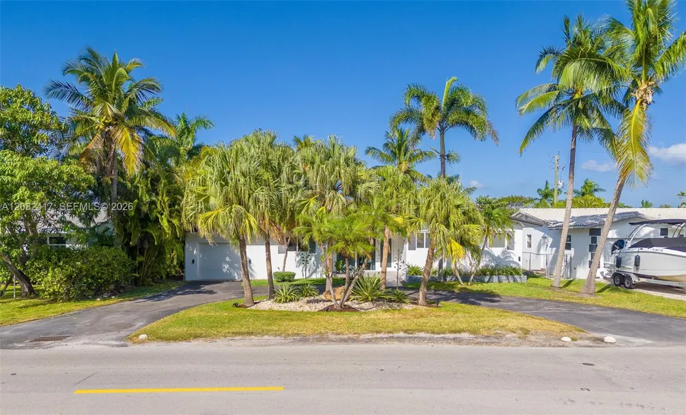 1025 Washington St Hollywood, FL 33019