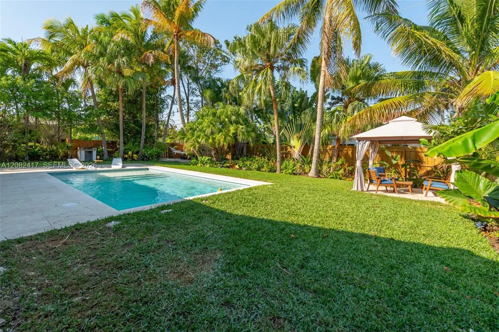 1025 Washington St Hollywood, FL 33019