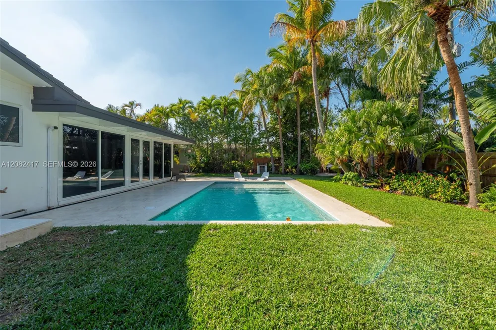 1025 Washington St Hollywood, FL 33019