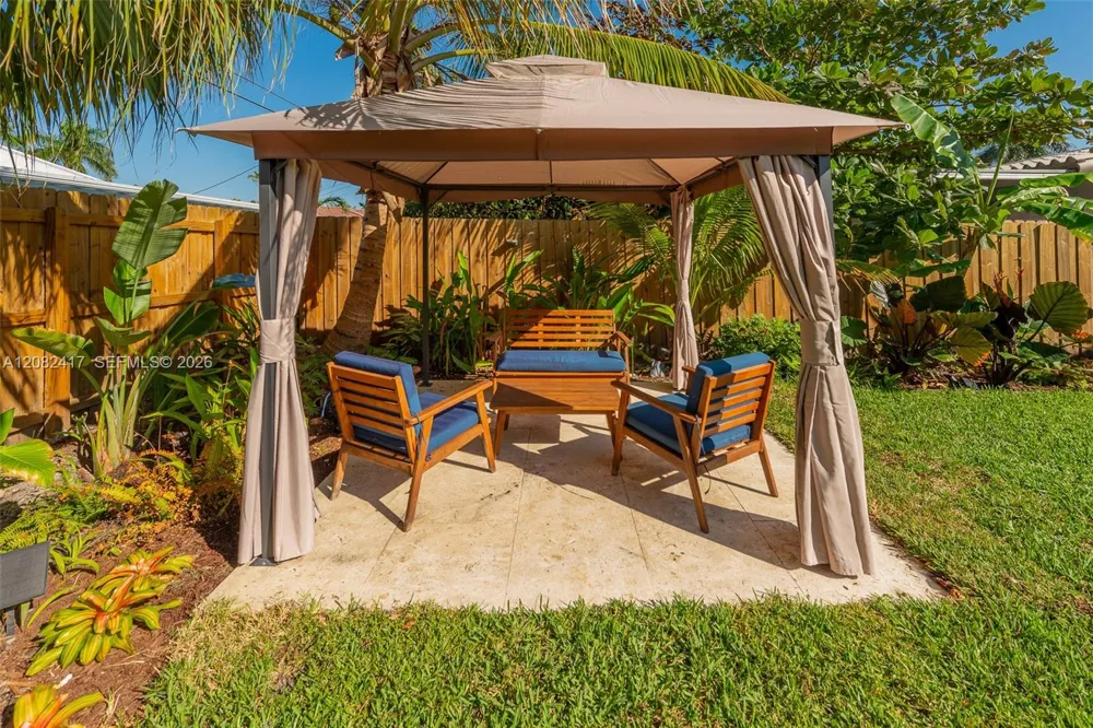 1025 Washington St Hollywood, FL 33019