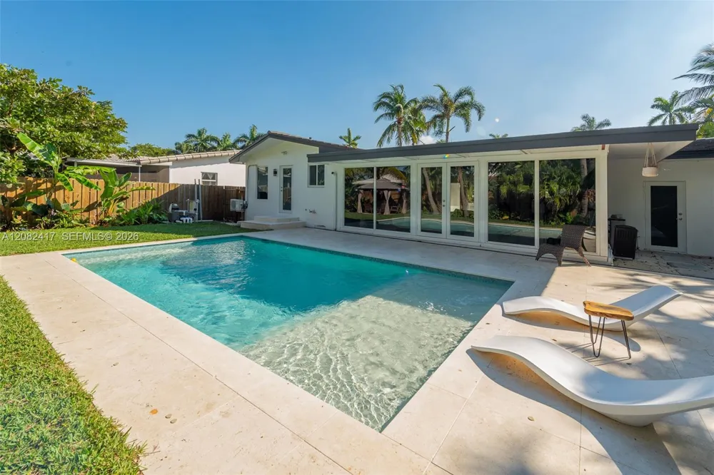 1025 Washington St Hollywood, FL 33019