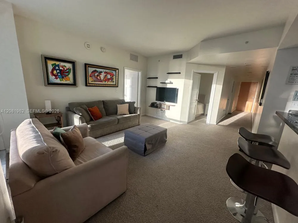 253 NE 2nd St #1402 Miami, FL 33132