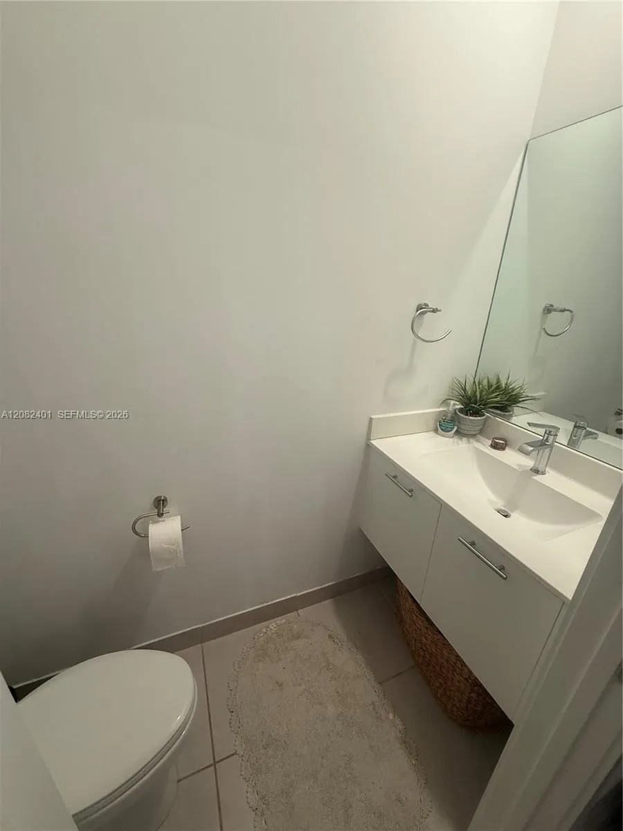 10407 NW 82nd St #4 Doral, FL 33178