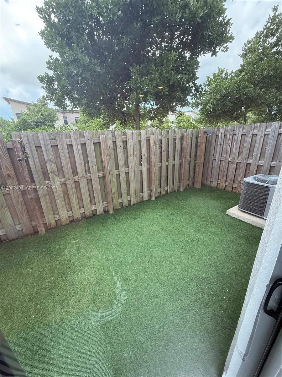 10407 NW 82nd St #4 Doral, FL 33178