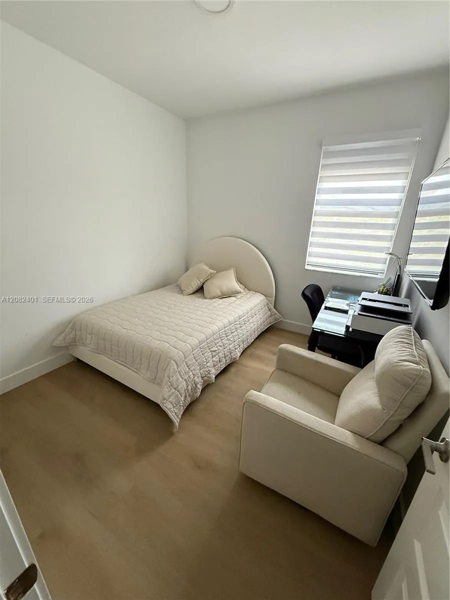 10407 NW 82nd St #4 Doral, FL 33178