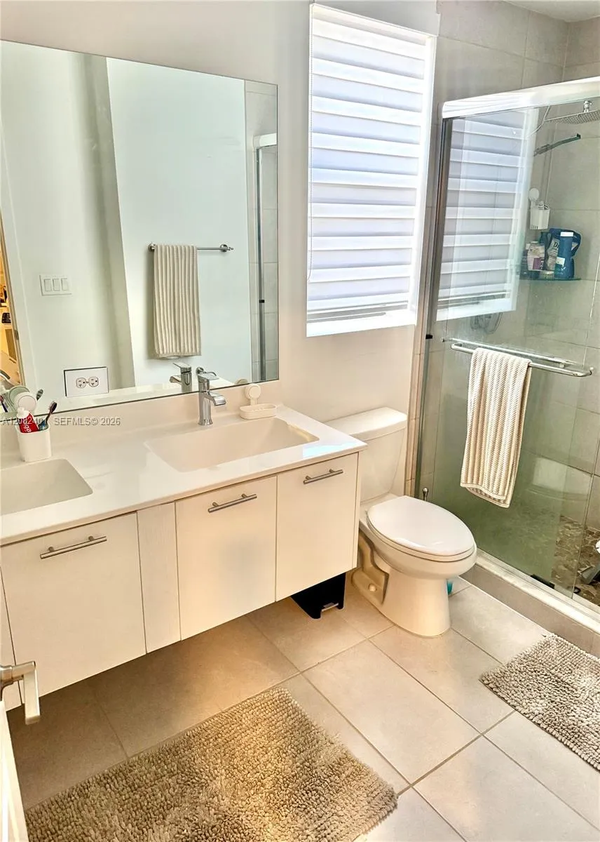 10407 NW 82nd St #4 Doral, FL 33178