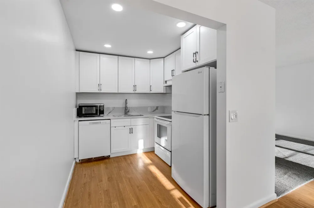 45 DORSET B Boca Raton, FL 33434