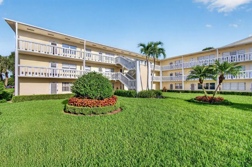 45 DORSET B Boca Raton, FL 33434