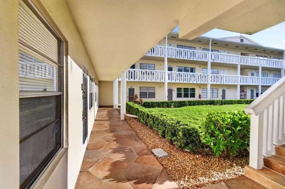 45 DORSET B Boca Raton, FL 33434