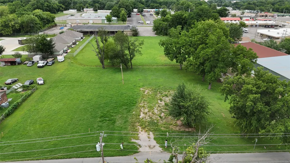 206 W 4th Street Tahlequah, OK 74464