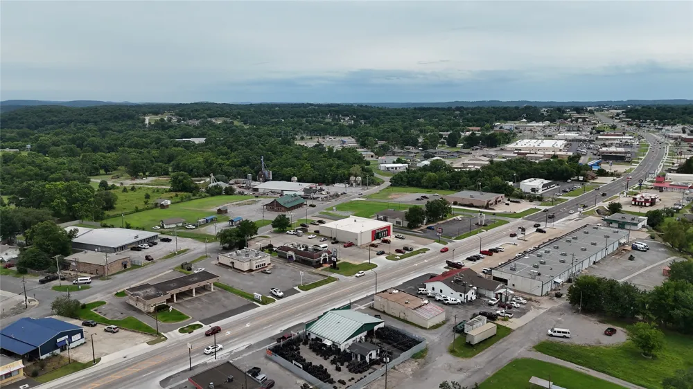 206 W 4th Street Tahlequah, OK 74464