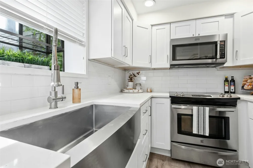 3927 108th Avenue NE #A102 Bellevue, WA 98004