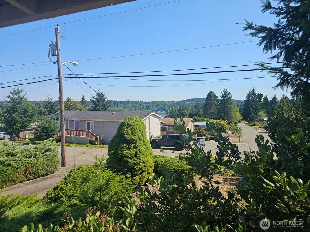 4720 W Davis Road Bremerton, WA 98312