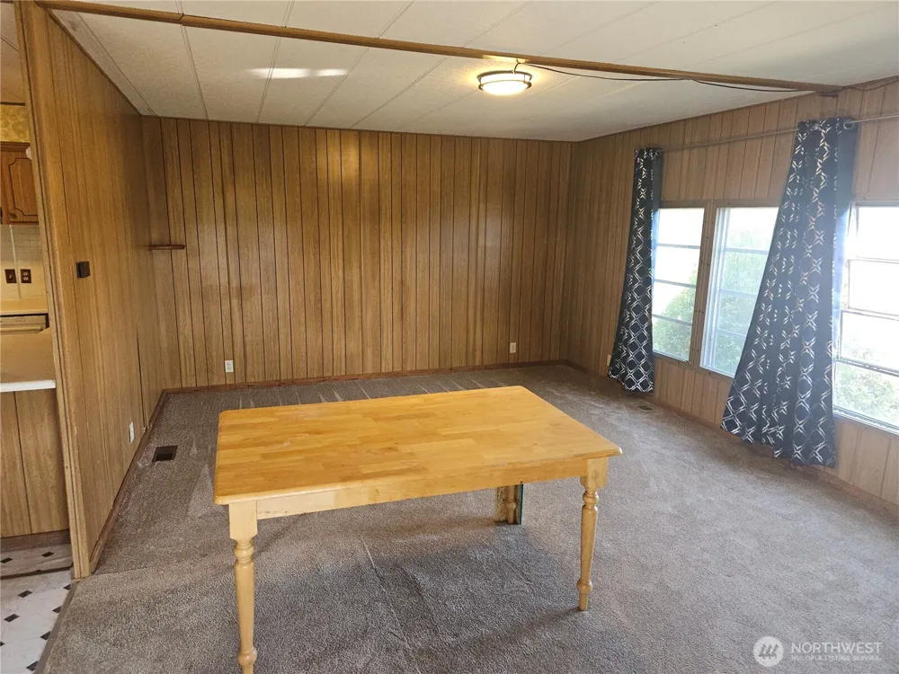 4720 W Davis Road Bremerton, WA 98312