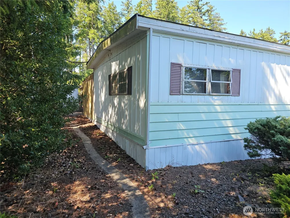 4720 W Davis Road Bremerton, WA 98312