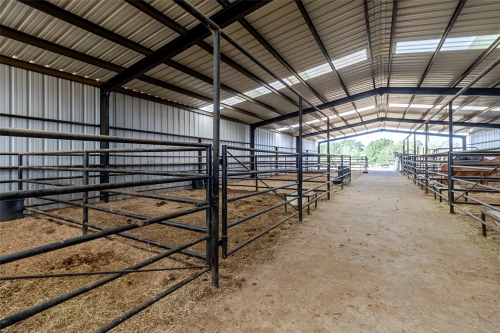 2015 TX-21 Paige, TX 78659