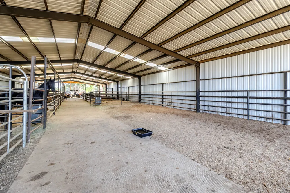 2015 TX-21 Paige, TX 78659