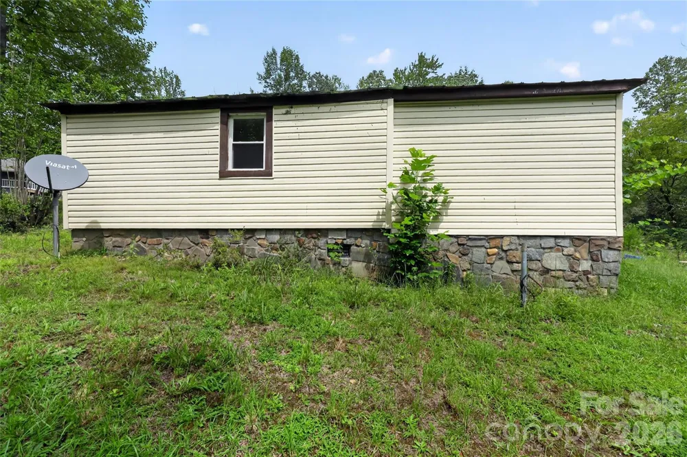 2797 HT ROAD Lenoir, NC 28645