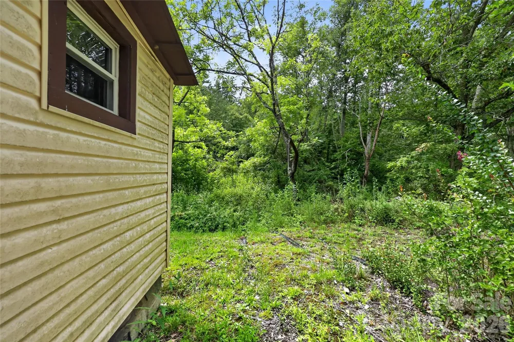 2797 HT ROAD Lenoir, NC 28645