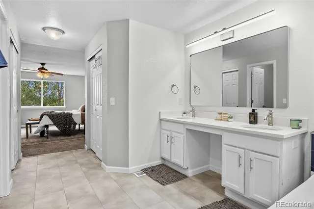 19936 E Stanford Drive Centennial, CO 80015