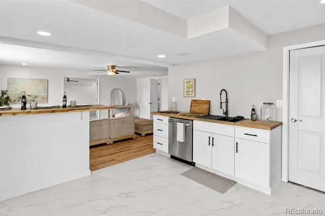 19936 E Stanford Drive Centennial, CO 80015