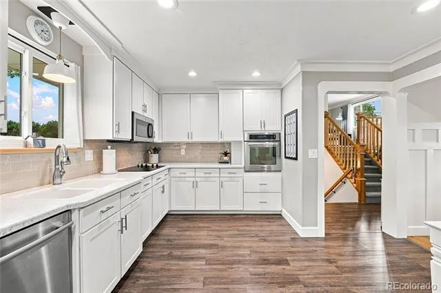 690 E Davies Avenue Centennial, CO 80122