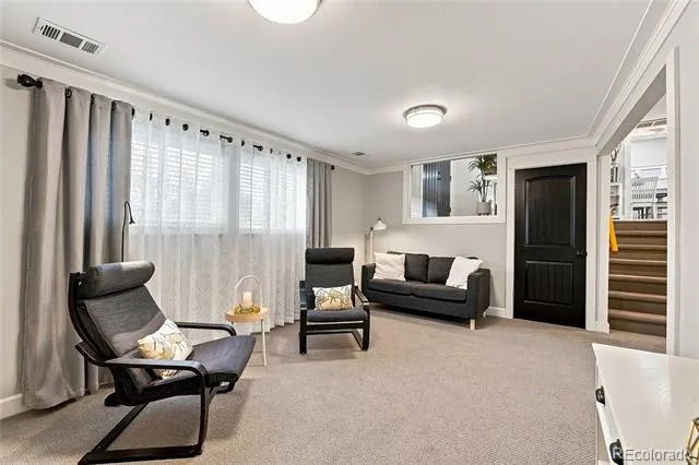 690 E Davies Avenue Centennial, CO 80122