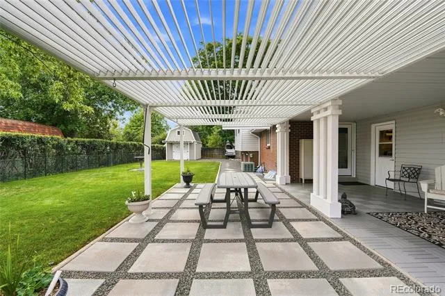690 E Davies Avenue Centennial, CO 80122