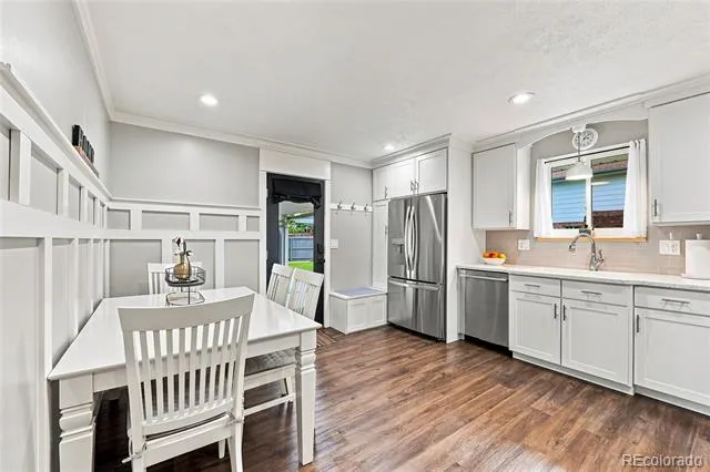 690 E Davies Avenue Centennial, CO 80122