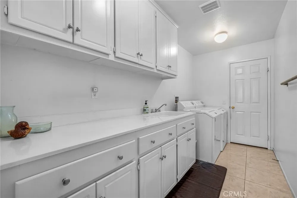 3695 Garretson Avenue Corona, CA 92881