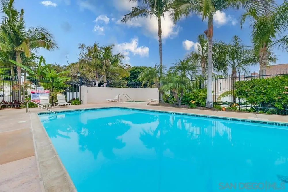 2369 Caminito Seguro San Diego, CA 92107