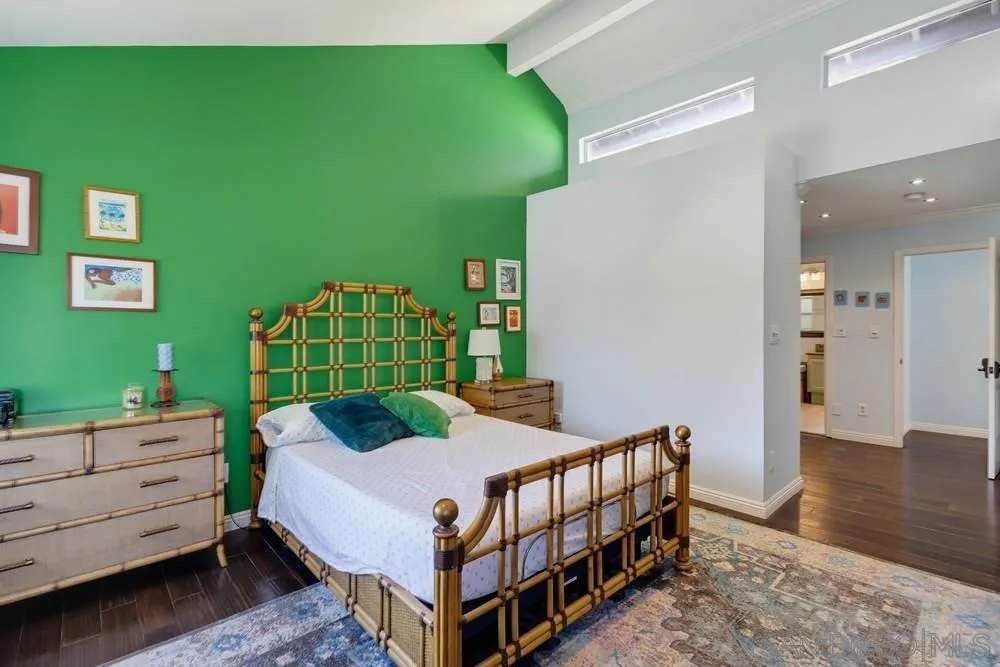 2369 Caminito Seguro San Diego, CA 92107