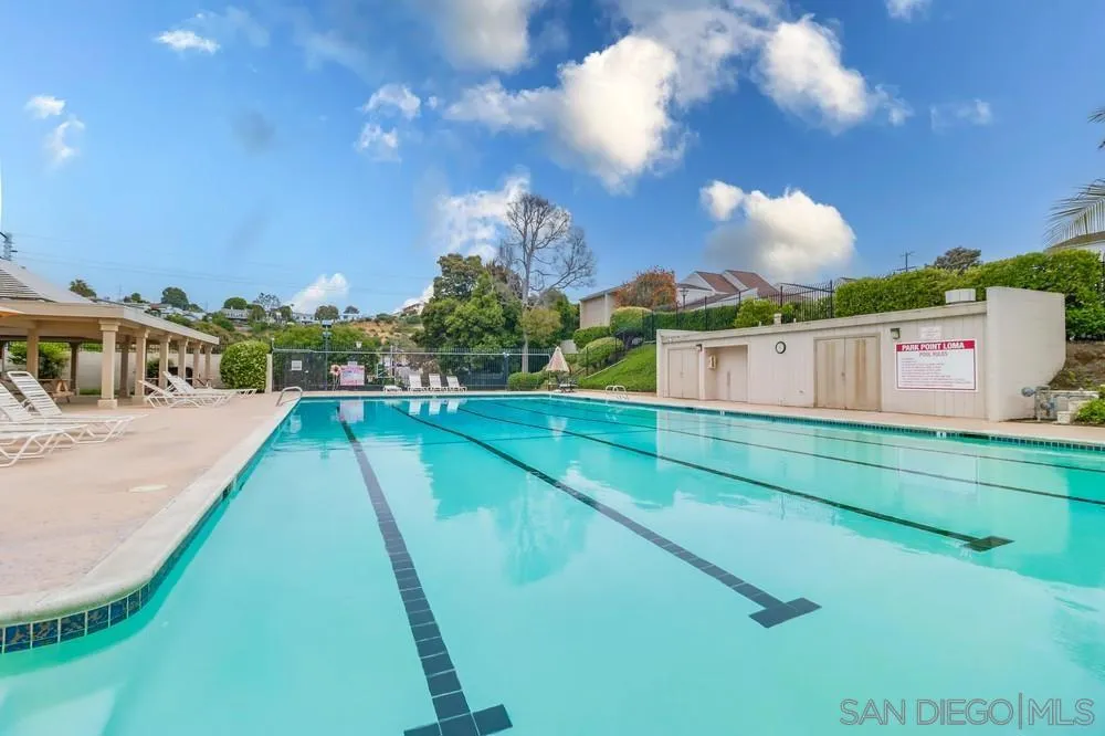 2369 Caminito Seguro San Diego, CA 92107