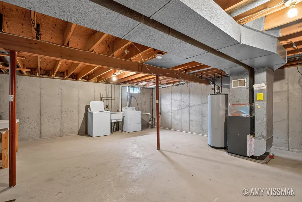 6363 Ada Drive SE Ada, MI 49301