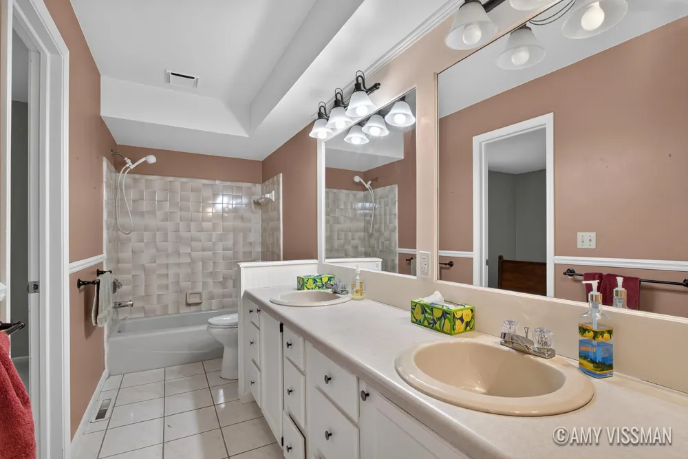 6363 Ada Drive SE Ada, MI 49301