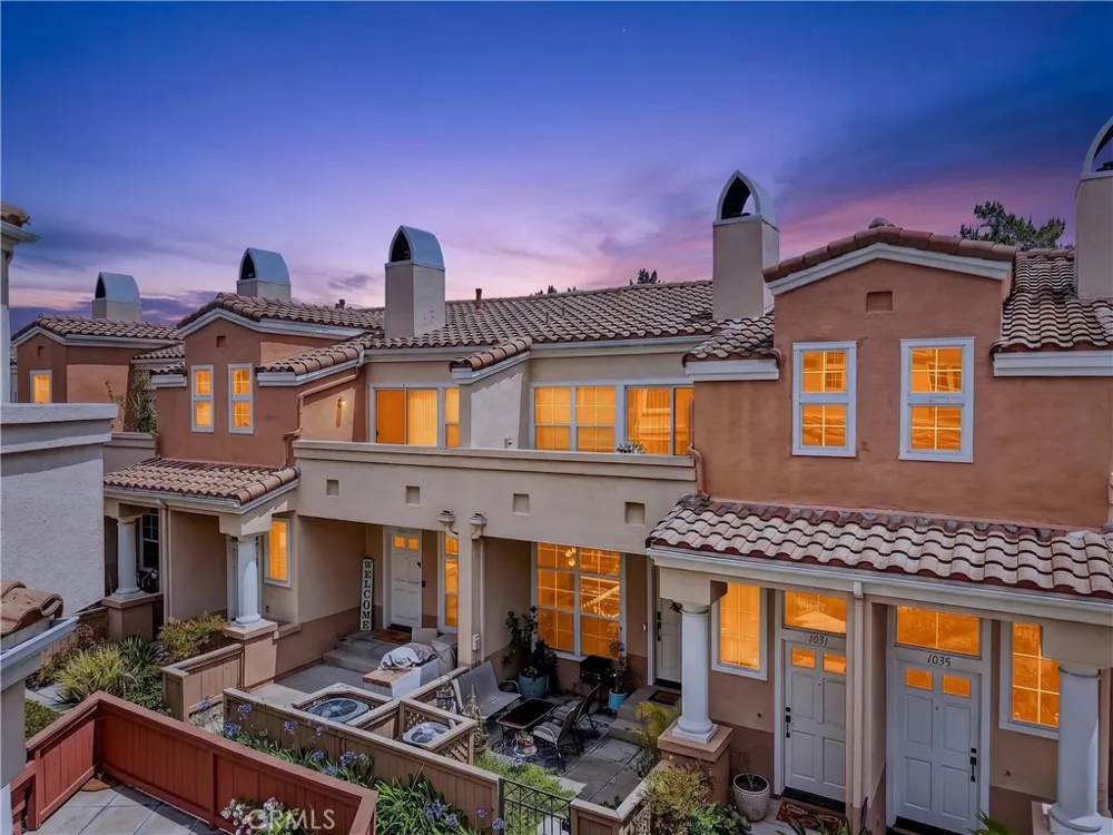 1027 S Stresa Anaheim Hills, CA 92808