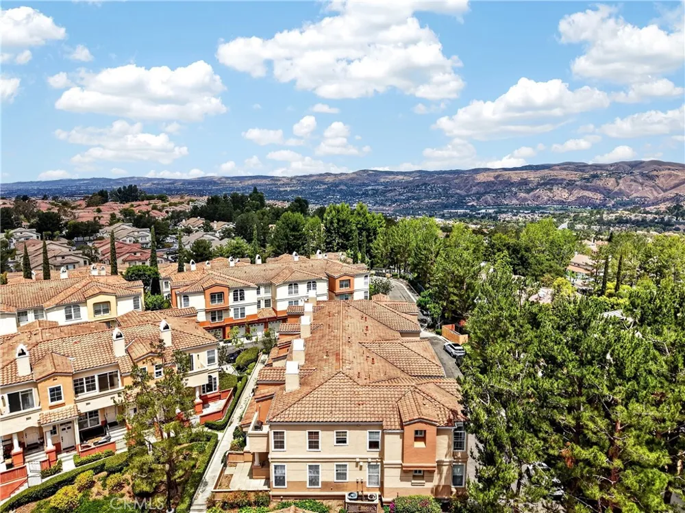 1027 S Stresa Anaheim Hills, CA 92808